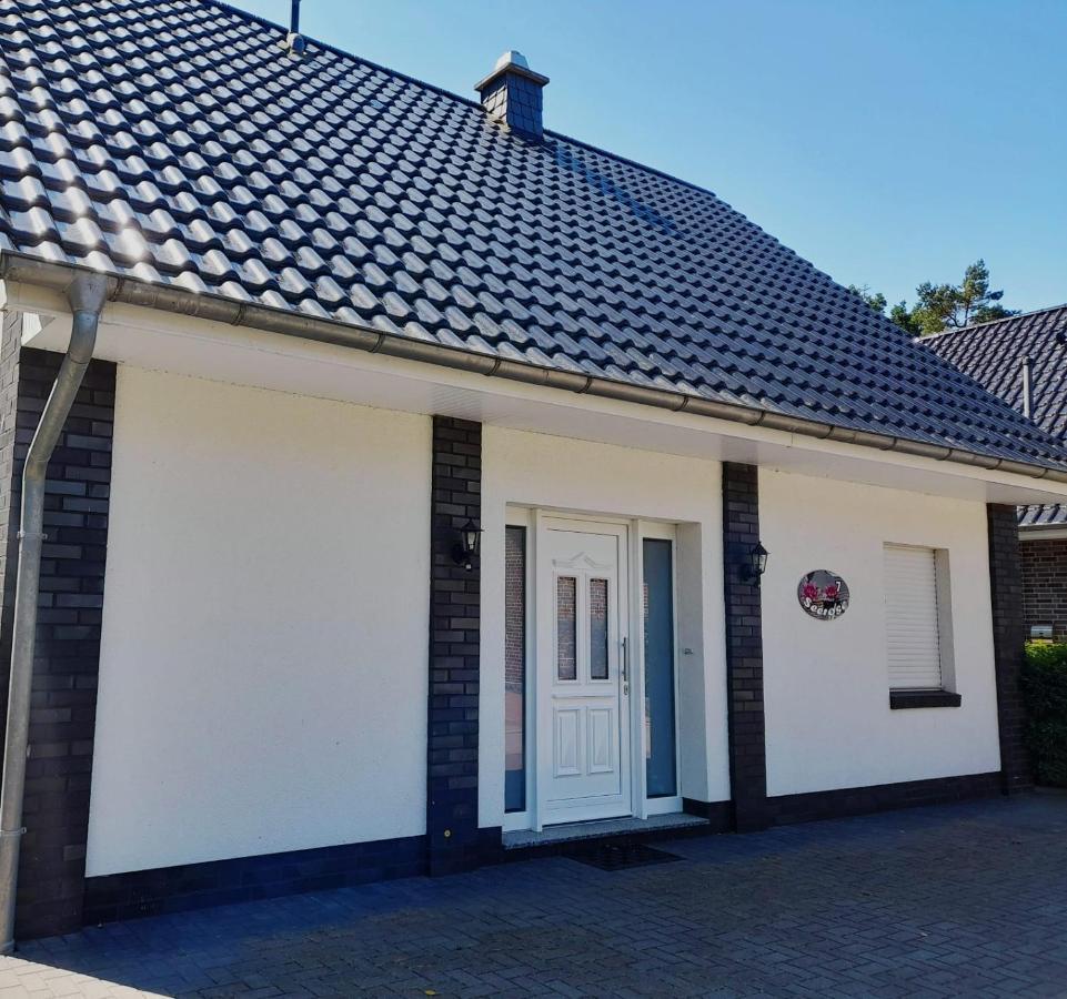 Ferienhaus Seerose Friesoythe Exteriör bild